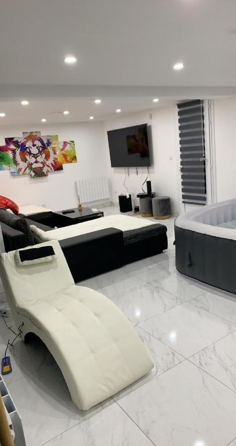Love Room Givors Luaran gambar