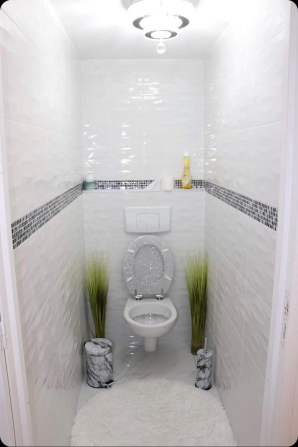 Love Room Givors Luaran gambar